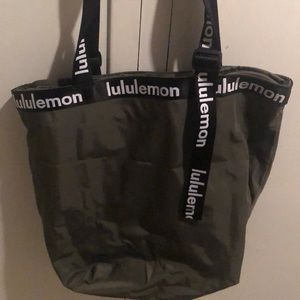 Lululemon tote bag khaki/olive color